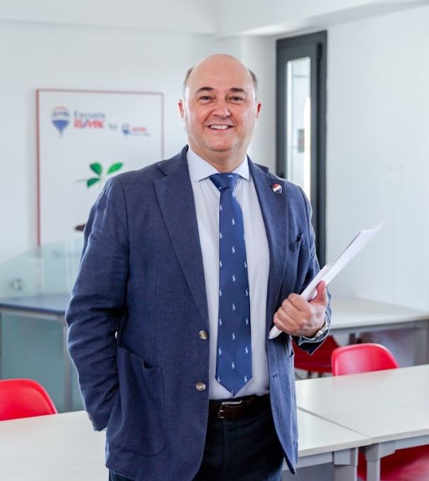 Alejandro Garrido, Broker de RE/MAX Kompas en Gines, Sevilla